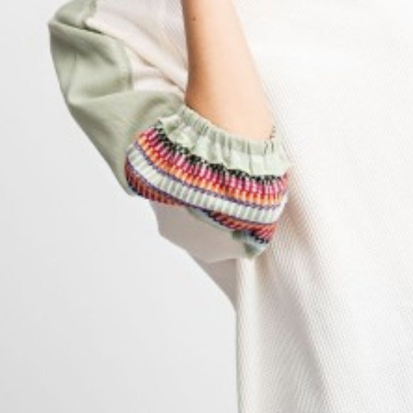White waffle embroidered bubble sleeve top - Picture 4 of 4